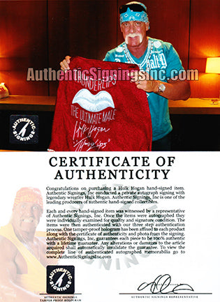 Hulk Hogan Autographed Thunderlips Cape