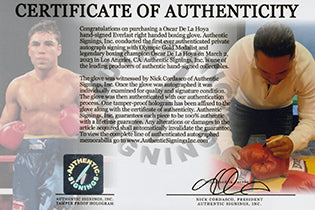 Oscar De La Hoya authentic signed boxing 11x14 photo W/Certificate Oscar De La Hoya authentic signed boxing 11x14 photo W/Certificate